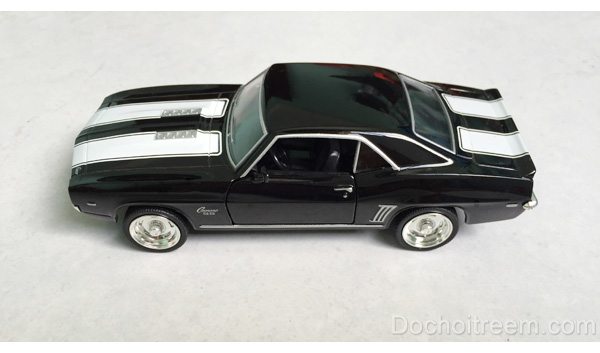 Xe-ChevRolet-Camaro-SS-1969-den-3
