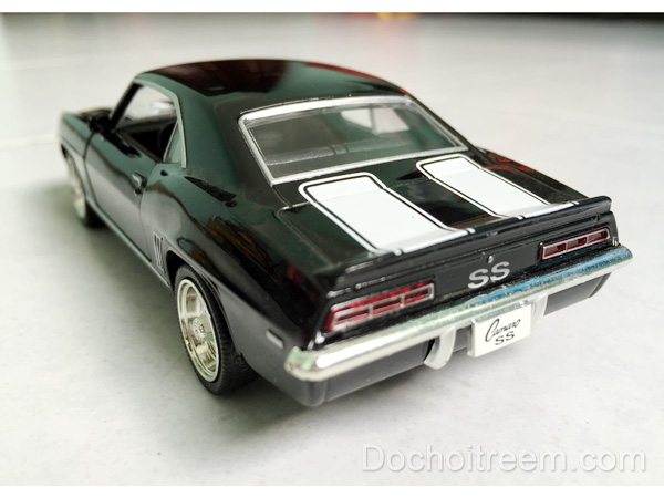 Xe-ChevRolet-Camaro-SS-1969-den-5