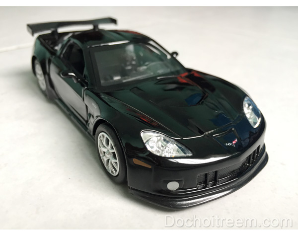 Xe-Chevrolet-Corvette-C6-R-3