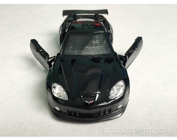 Xe-Chevrolet-Corvette-C6-R-5