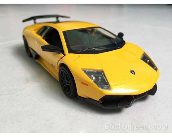 Xe-Lamborghini-Murcielago-LP670-4-SV-(vang)-4