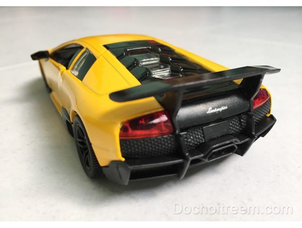 Xe-Lamborghini-Murcielago-LP670-4-SV-(vang)-5