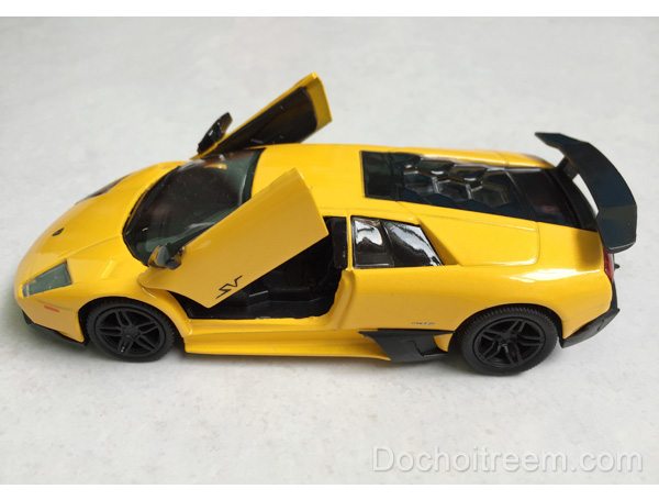 Xe-Lamborghini-Murcielago-LP670-4-SV-(vang)-8