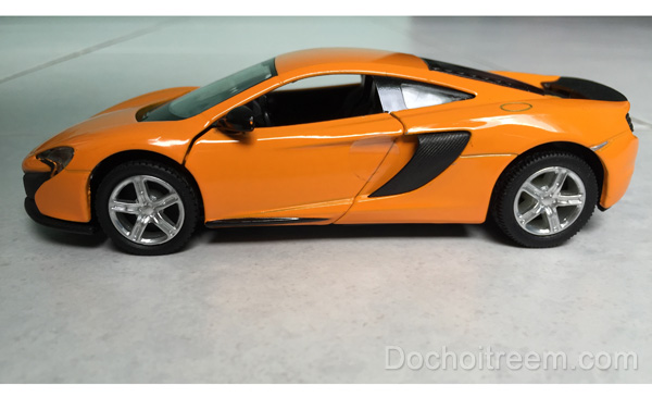 Xe-MCLaren-650S-2