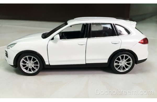 Xe-Porsche-Cayenne-Turbo-2