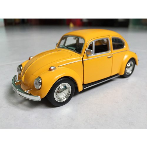 Volkswagen Beetle 13 năm tuổi được rao bán giá 590 triệu nhưng CĐM chỉ để ý  tới bộ lông mi không giống ai