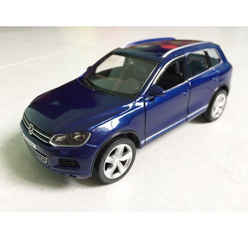 Xe-Volkswagen-Touareg-(xanh)-1
