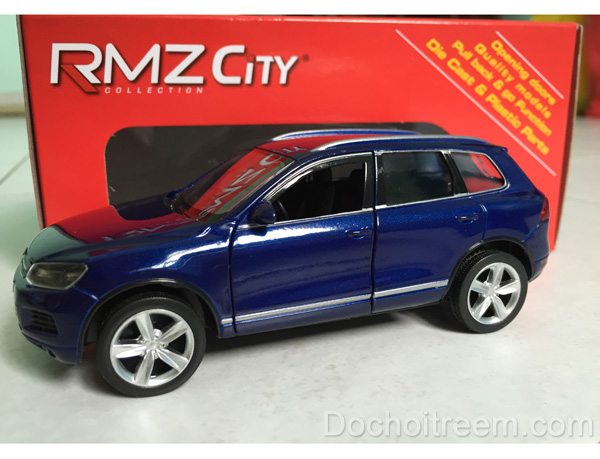 Xe-Volkswagen-Touareg-(xanh)-10