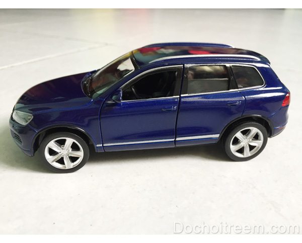 Xe-Volkswagen-Touareg-(xanh)-2