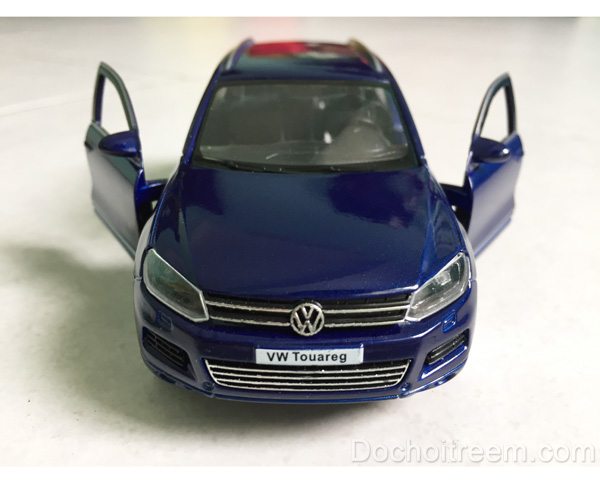 Xe-Volkswagen-Touareg-(xanh)-6