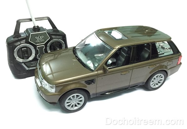 Xe-dieu-khien-tu-xa-Land-Rover-manh-me-555-1B-2