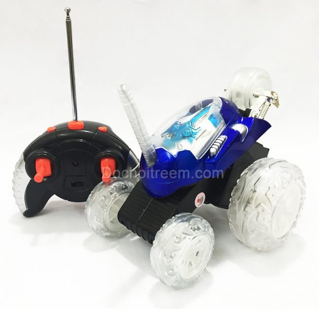 Xe-dieu-khien-tu-xa-nhao-lon-co-den-sac-0198-2