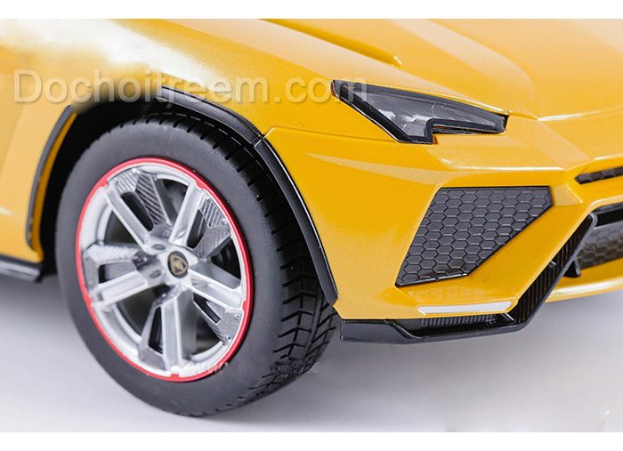 Xe-dieu-khien-tu-xa-lamborghini-urus-mau-vang-73000-4