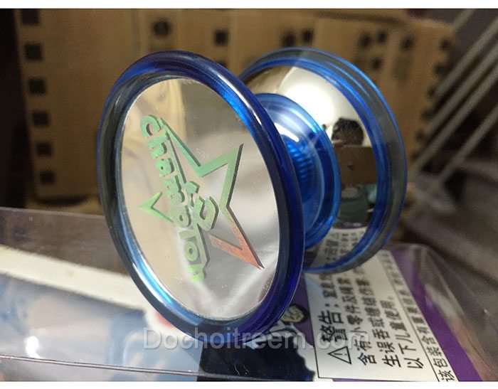 Yoyo-ngoi-sao-champions-mau-xanh-201118-2