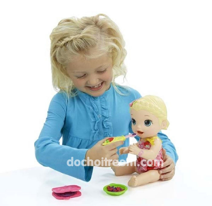 Búp bê Baby Alive - Bé Lily tập ăn dặm C2697