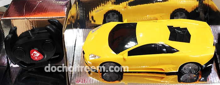 Xe điều khiển vua tốc độ màu vàng LT68-2020-2..