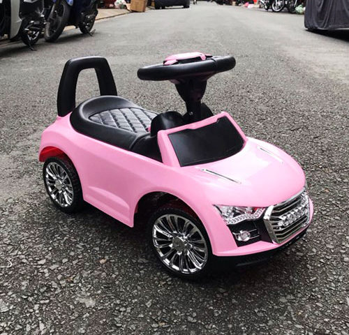 xe-choi-chan-audi-hong-cho-be-1688DA