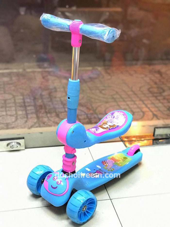 Xe-truot-scooter-heo-peppa-xanh-da-troi-1