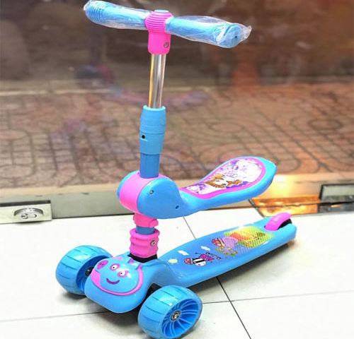 Xe-truot-scooter-heo-peppa-xanh-da-troi