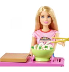 Búp bê Barbie cùng Barbie làm mì GHK43