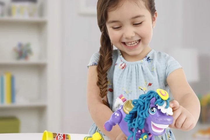 Đồ chơi đất nặn ngựa con vui vẻ Playdoh E6726