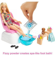 Búp bê Barbie thư giãn ở spa GHN07