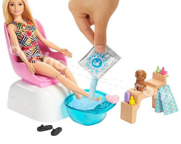 Búp bê Barbie thư giãn ở spa GHN07