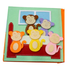 Sách vải bé yêu âm nhạc bài hát Five Little Monkeys Jumping On The Bed